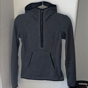 Lululemon “Fleece & Thank you” Pullover Women’s Size 2